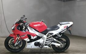 YAMAHA YZF-R1 1999 RN011