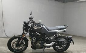 HUSQVARNA スヴァルトピレン401 2022 JUJ