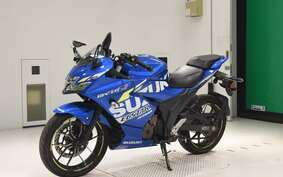 SUZUKI GIXXER 250 SF