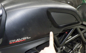 DUCATI DIAVEL Carbon 2013