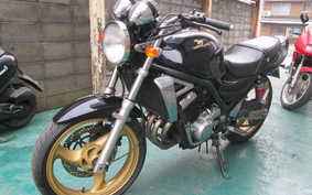 KAWASAKI BALIUS 250 Gen.2 2002 ZR250B