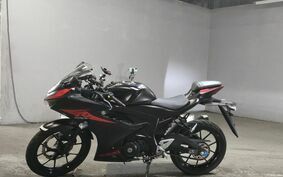 SUZUKI GSX-R125 DL33B