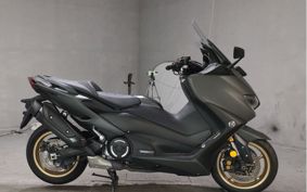 YAMAHA T-MAX 560 SJ19J