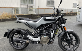 HUSQVARNA Svartpilen 1988 JUE4