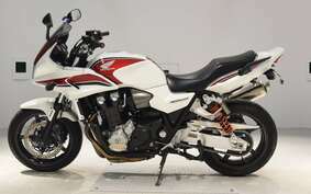 HONDA CB1300SB SUPER BOLDOR A 2011 SC54