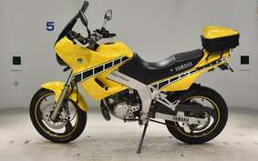 YAMAHA TDR125 DE04