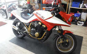 SUZUKI GSX750S KATANA 1984 GR72A