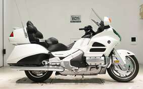 HONDA GL 1800 GOLD WING 2015 SC68