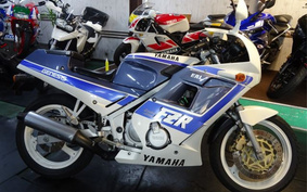 YAMAHA FZR250 2KR