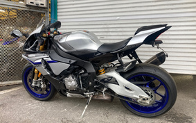 YAMAHA YZF-R1 M 2015 RN40