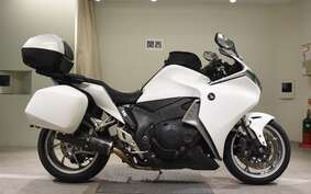 HONDA VFR1200F 2013 SC63