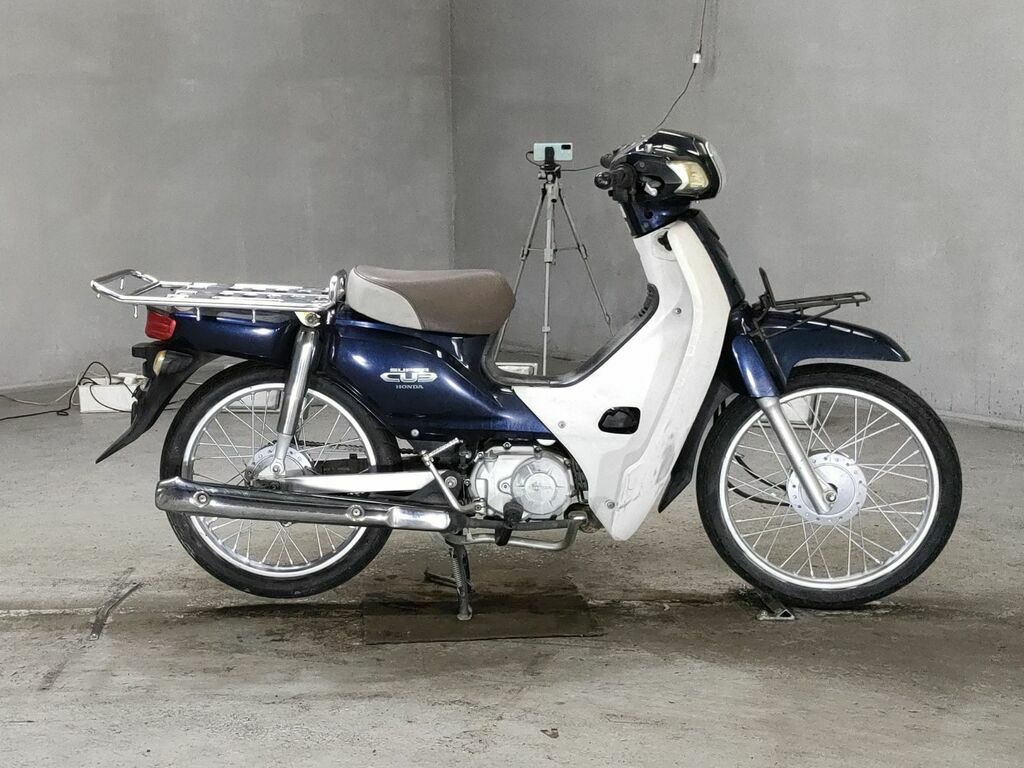 Honda super cub aa04