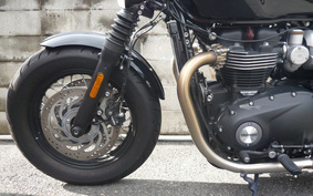 TRIUMPH BONNEVILLE BOBBER 2021 DAD84H