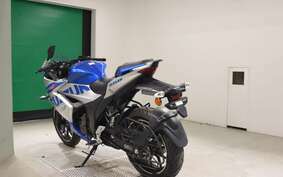 SUZUKI GIXXER 250 SF