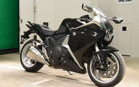 HONDA VFR1200F 2013 SC63