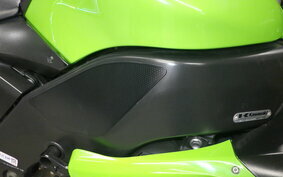 KAWASAKI ZX 10 NINJA R 2004 ZXT00C