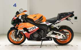 HONDA CBR1000RR 2006 SC57