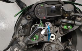 KAWASAKI  NINJA H2 SX SE ZXT02A