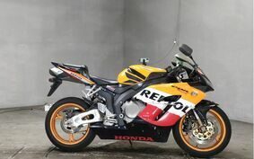 HONDA CBR1000RR 2005 SC57