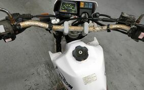 YAMAHA SEROW 225 W 4JG