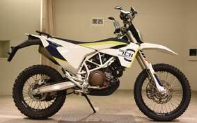 HUSQVARNA 701ED 2018 UEV4