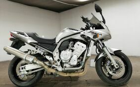 YAMAHA FZS1000 FAZER 2001 RN06