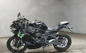 KAWASAKI ZX-25R ZX250E