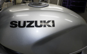 SUZUKI GSX250FX ZR250C