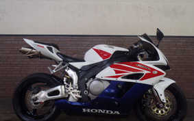 HONDA CBR1000RR 2004 SC57