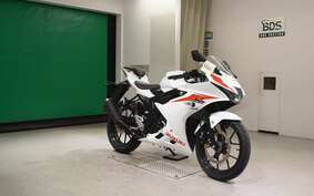 SUZUKI GSX-R125 DL33B