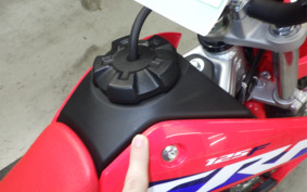 HONDA CRF125F JE03