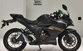 SUZUKI GIXXER 250 SF