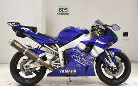 YAMAHA YZF-R1 2000 RN04