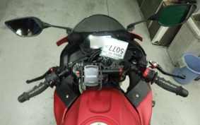 YAMAHA YZF-R25