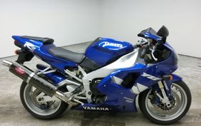 YAMAHA YZF-R1 1999 RN01