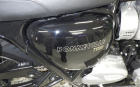 TRIUMPH BONNEVILLE T120 2022