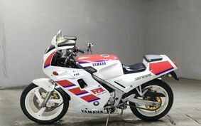 YAMAHA FZR250 2KR