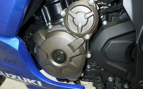 SUZUKI GIXXER 250 SF