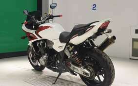 HONDA CB1300SB SUPER BOLDOR A 2011 SC54