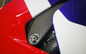 HONDA CBR1000RR R 2024 SC82