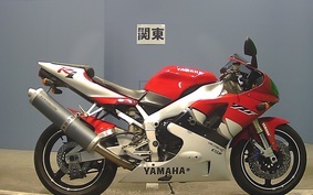 YAMAHA YZF-R1 1999 RN01