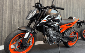 KTM 890 DUKE GP TU940