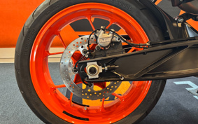 KTM 890 DUKE GP TU940