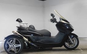 YAMAHA GRAND MAJESTY 250 TRIKE SG15J