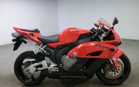 HONDA CBR1000RR 2004 SC57