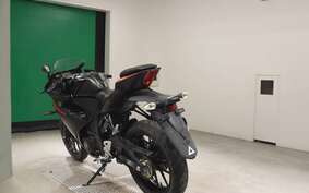 SUZUKI GSX-R125 DL33B