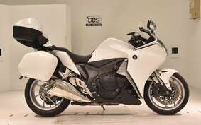 HONDA VFR1200F 2012 SC63