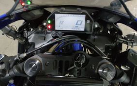 YAMAHA YZF-R25 RG10