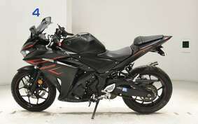 YAMAHA YZF-R25 RG10J