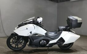 HONDA NM4 VULTUS -02 2019 RC82